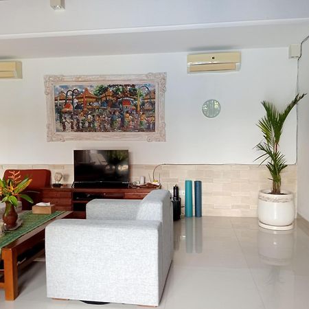 Pondok Indah Villa Ujung Exterior photo